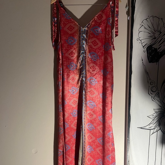 How Bazaar coral  satin jumpsuit - Picture 2 of 9